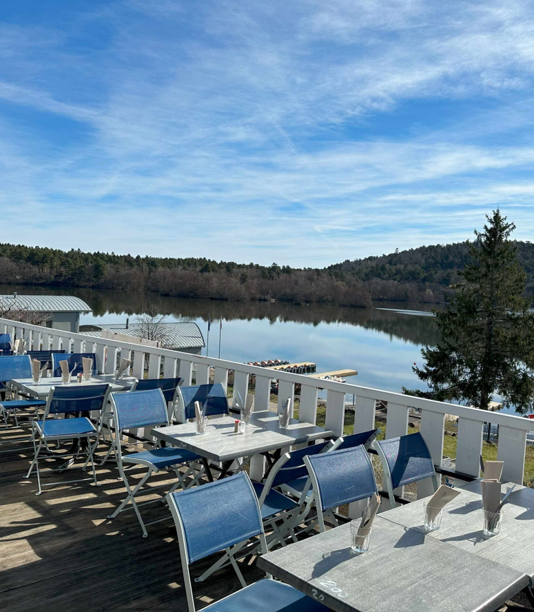 Terrasse-chaises-scaled